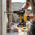 CAT DX1010.1 18Volt 2.0Ah Li - ion Çift Akülü Kömürsüz Profesyonel Şarjlı Darbeli Matkap + 20 Parça Delme Vidalama Uç Seti - Onivias