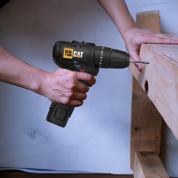 CAT DX1160 12Volt/2.0Ah Li - ion Çift Akülü Kömürsüz Profesyonel Şarjlı Darbeli Matkap + DA01901 32 Parça Aksesuar Seti - Onivias