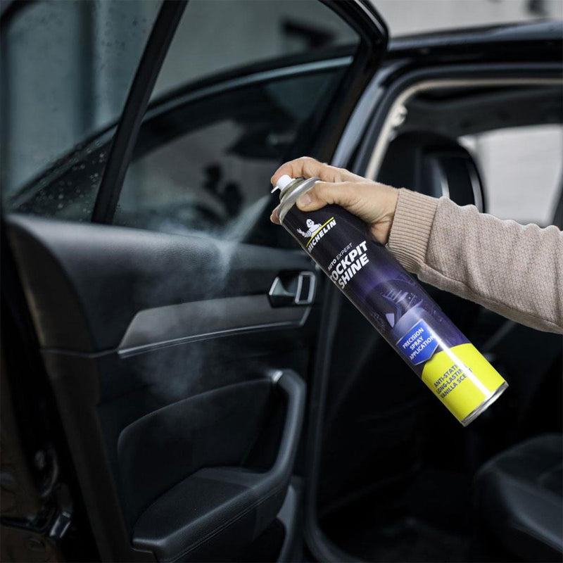 Michelin MC34358 750ml İdarə Paneli və Kokpit Cilalama və Baxım Sprey Çiyələk Dadı