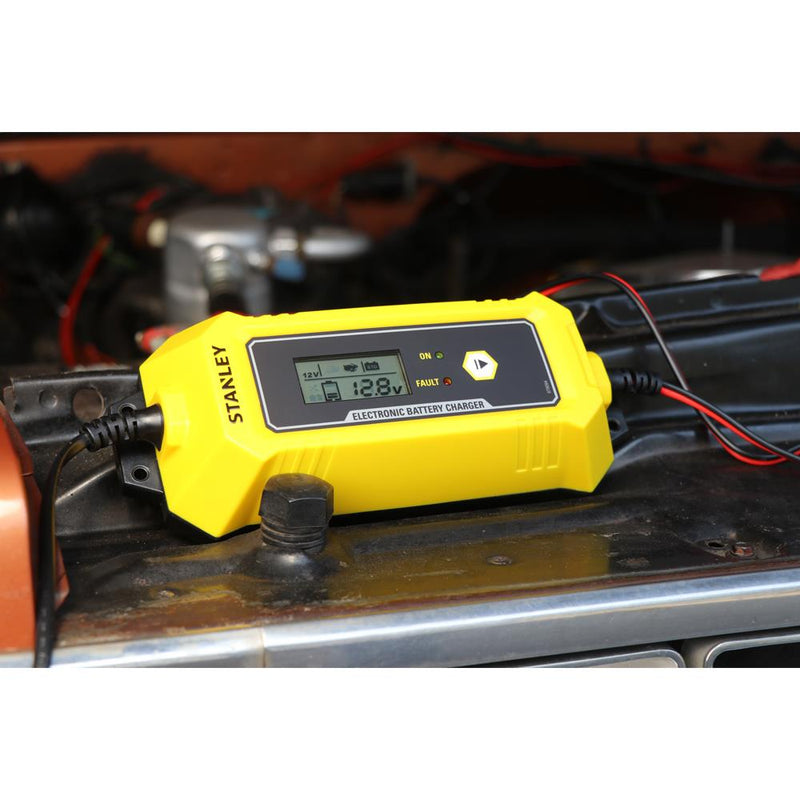 STANLEY SXA26 12V 250A Rəqəmsal Batareya Doldurma Cihazı və Batareyaya Baxım Cihazı