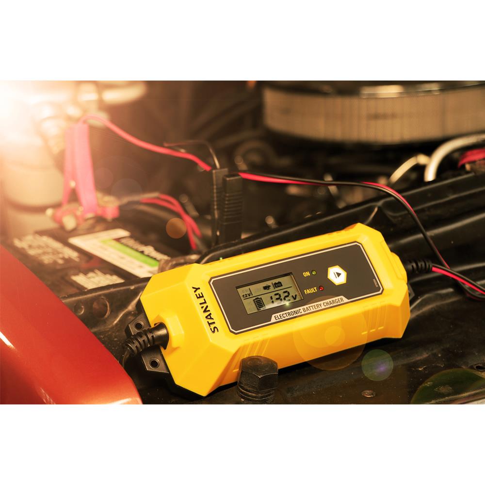 STANLEY SXA26 12V 250A Rəqəmsal Batareya Doldurma Cihazı və Batareyaya Baxım Cihazı