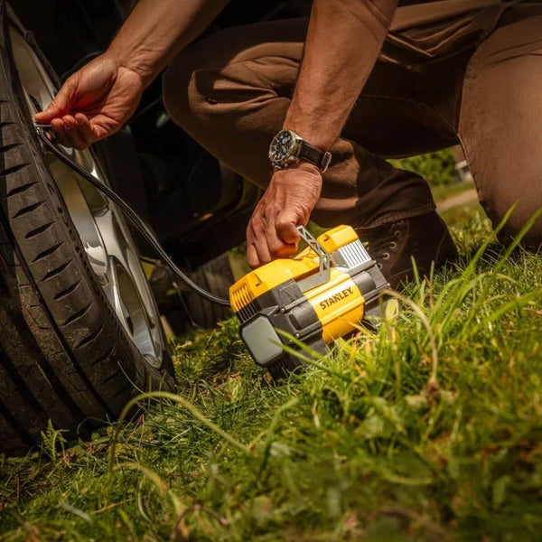 STANLEY SXIF0001 12Volt 150 PSI Dijital Basınç Göstergeli Lastik Şişirme Pompası + Led Lamba - Onivias